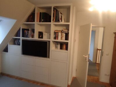 Schrank 9